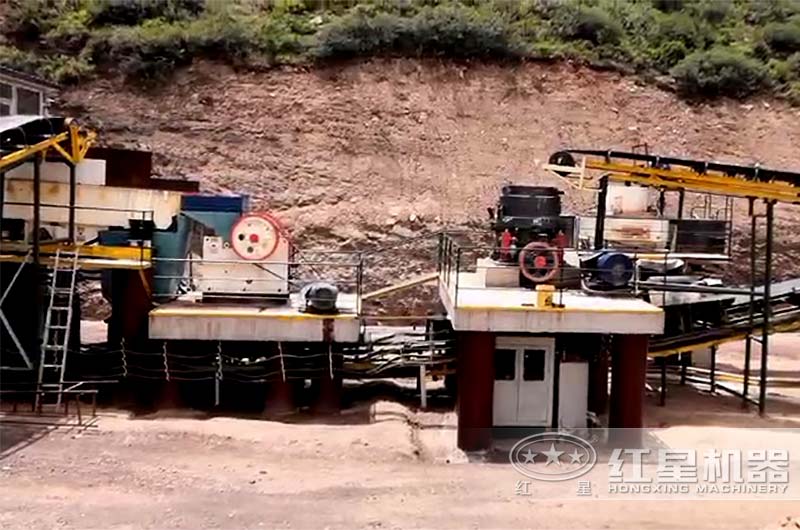 沖擊破搭配顎破、圓錐破現(xiàn)場