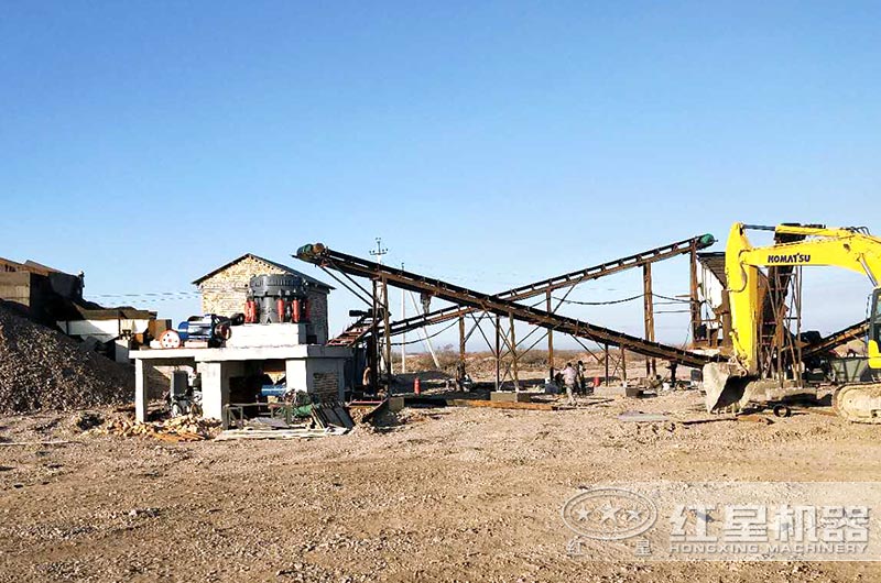 顎式破碎機(jī)、圓錐破碎機(jī)作業(yè)現(xiàn)場(chǎng)